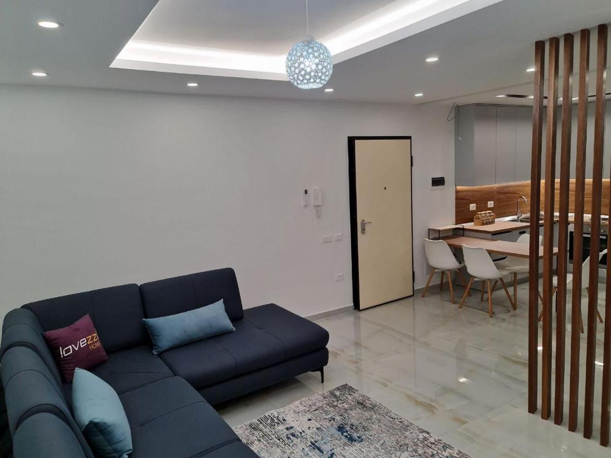 Alvi Apartment โกเลม ภายนอก รูปภาพ
