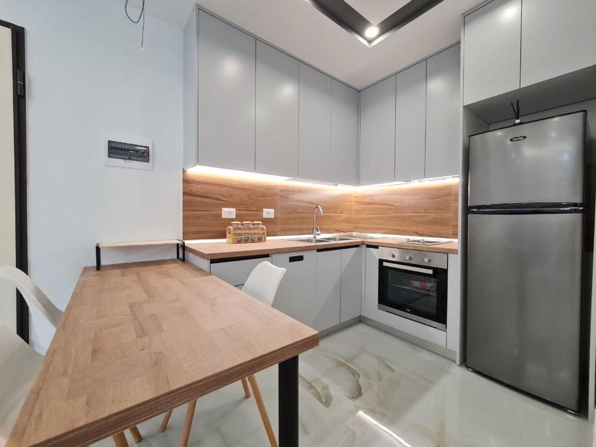 Alvi Apartment โกเลม ภายนอก รูปภาพ