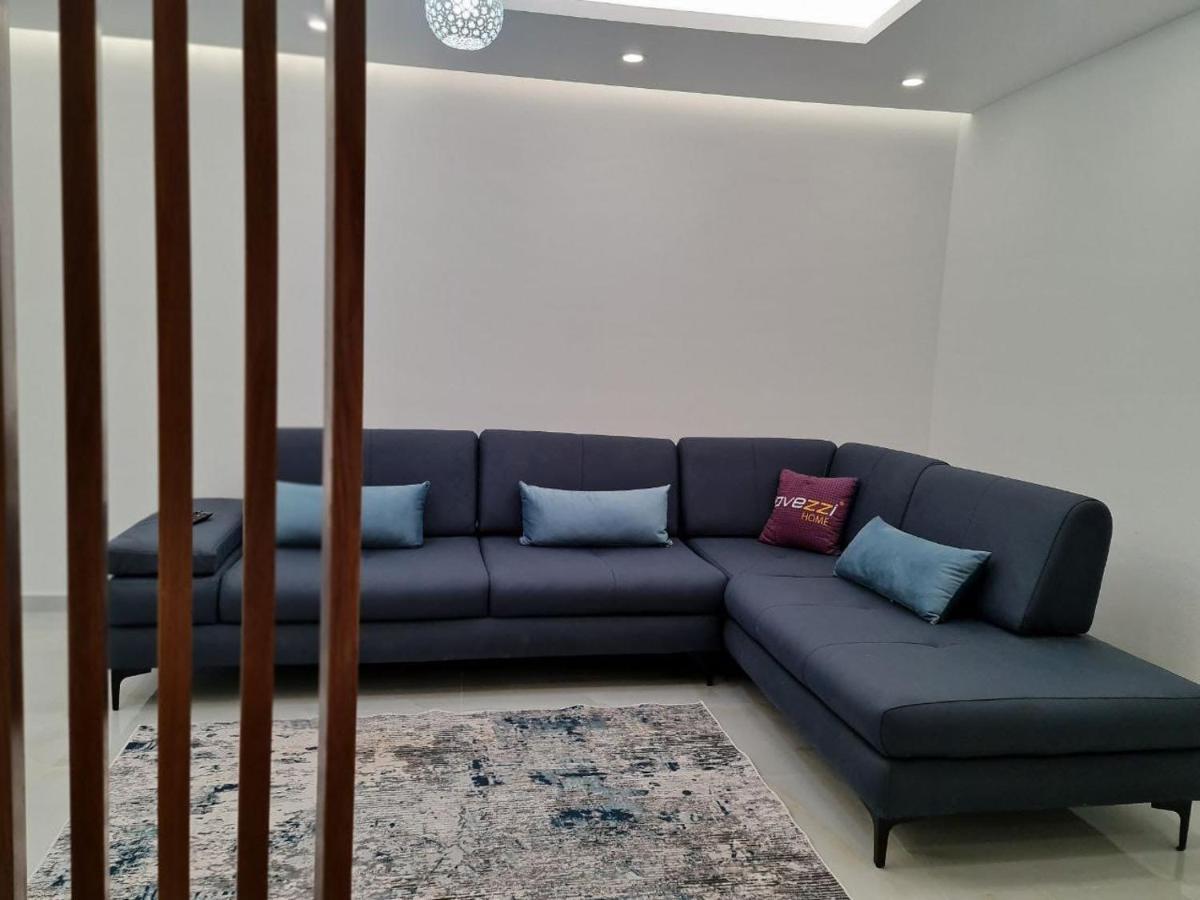 Alvi Apartment โกเลม ภายนอก รูปภาพ