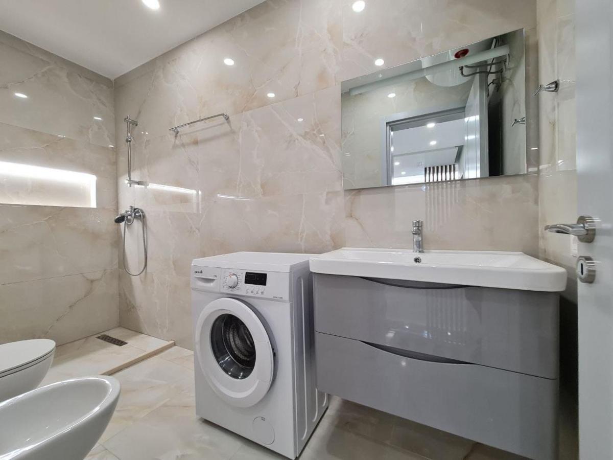 Alvi Apartment โกเลม ภายนอก รูปภาพ