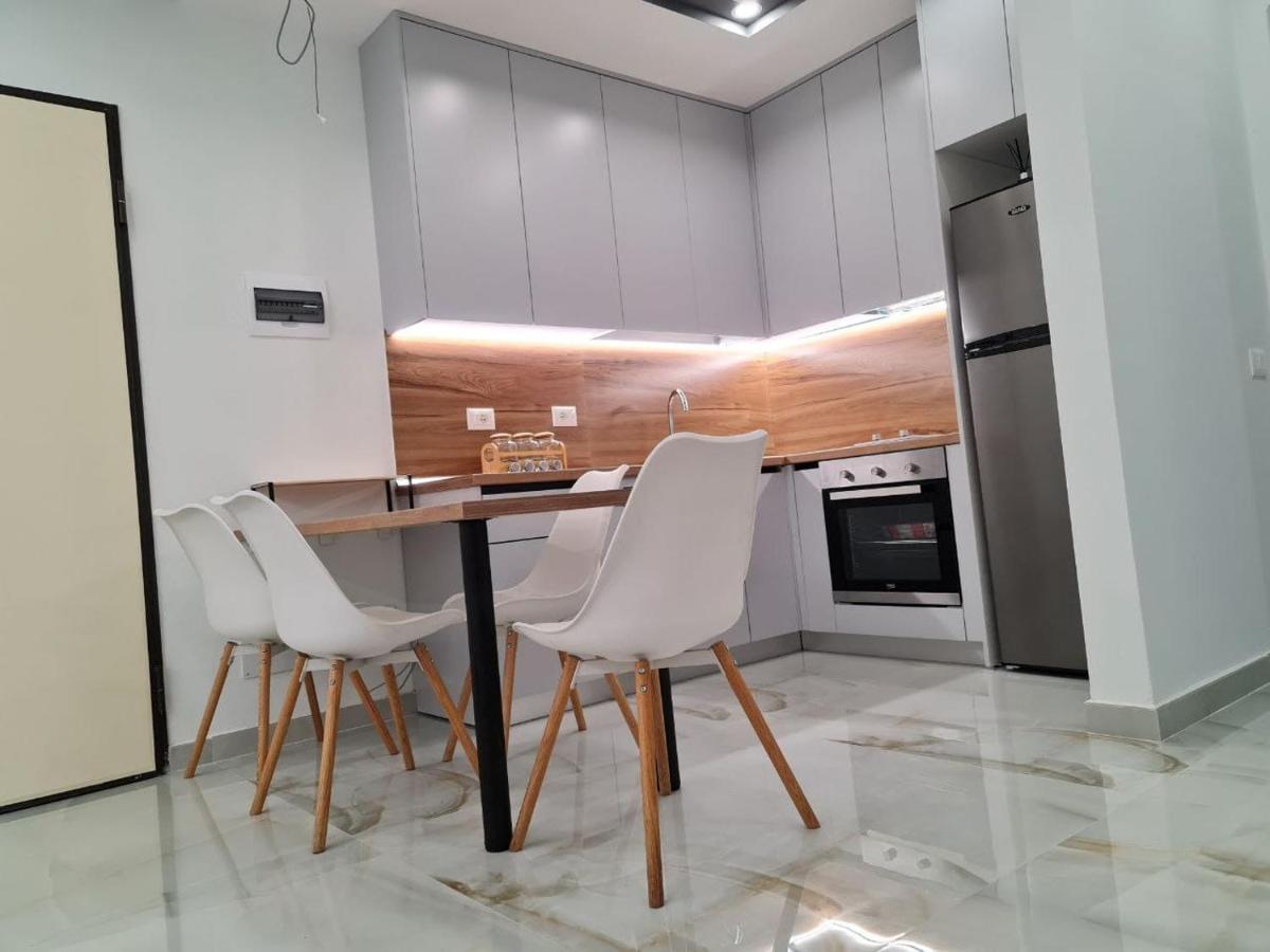 Alvi Apartment โกเลม ภายนอก รูปภาพ